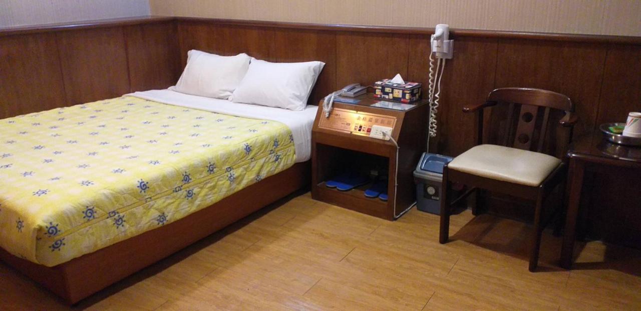 Jin Ge Hot Spring Hotel Jiaoxi Buitenkant foto